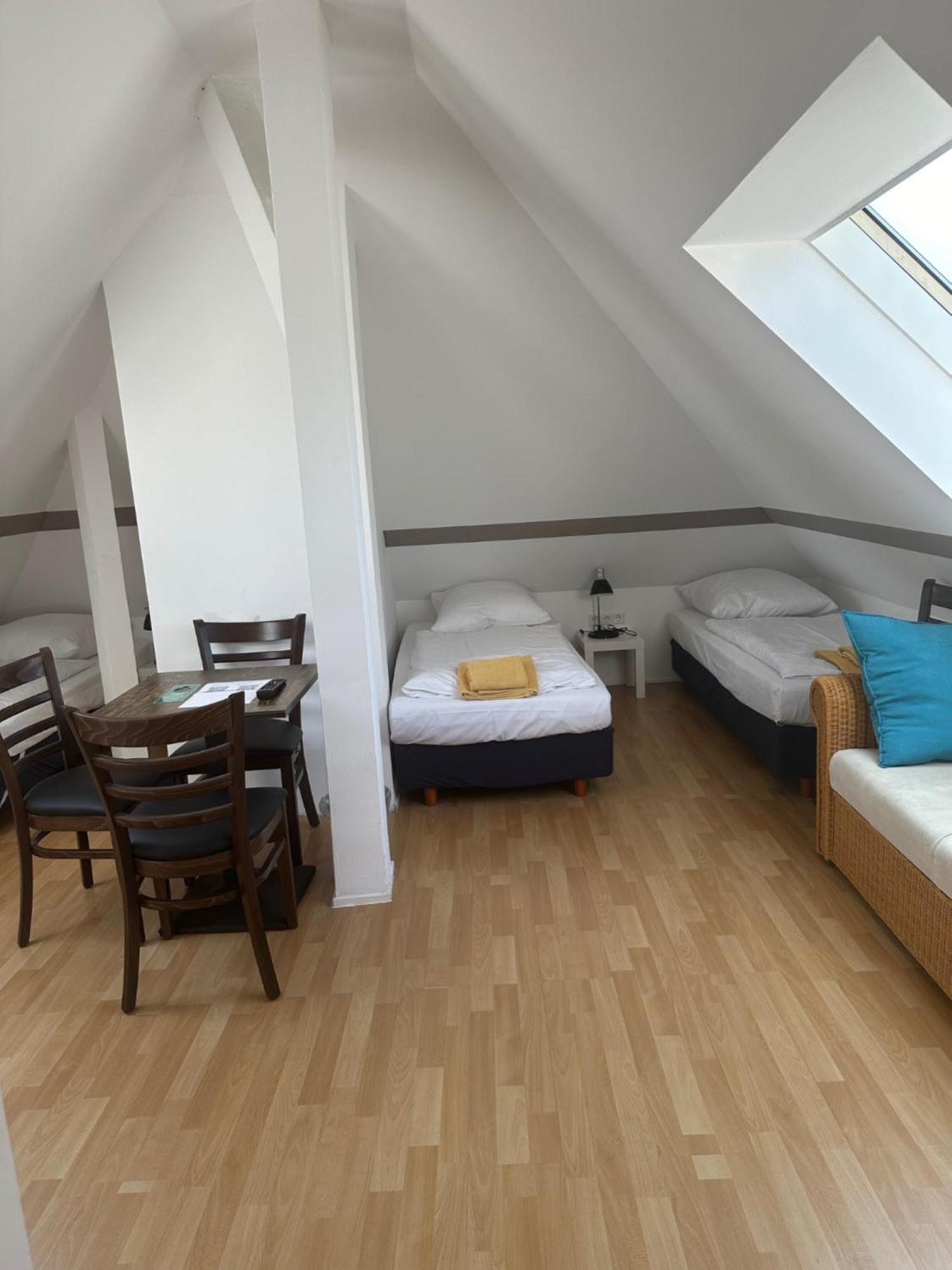 Hotel Pirol Берлин Экстерьер фото