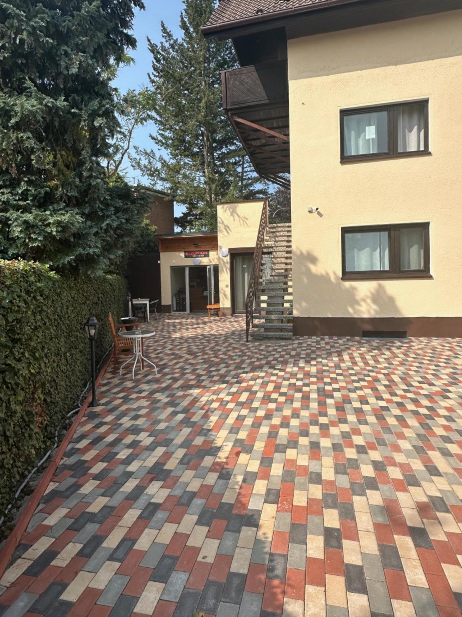 Hotel Pirol Берлин Экстерьер фото